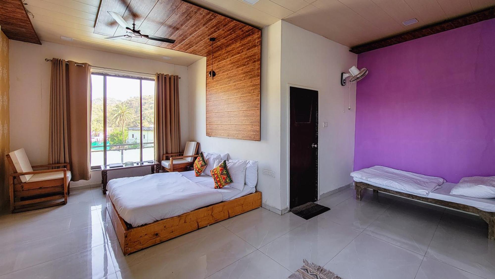 Rudraksha Inn Ābu Exteriör bild