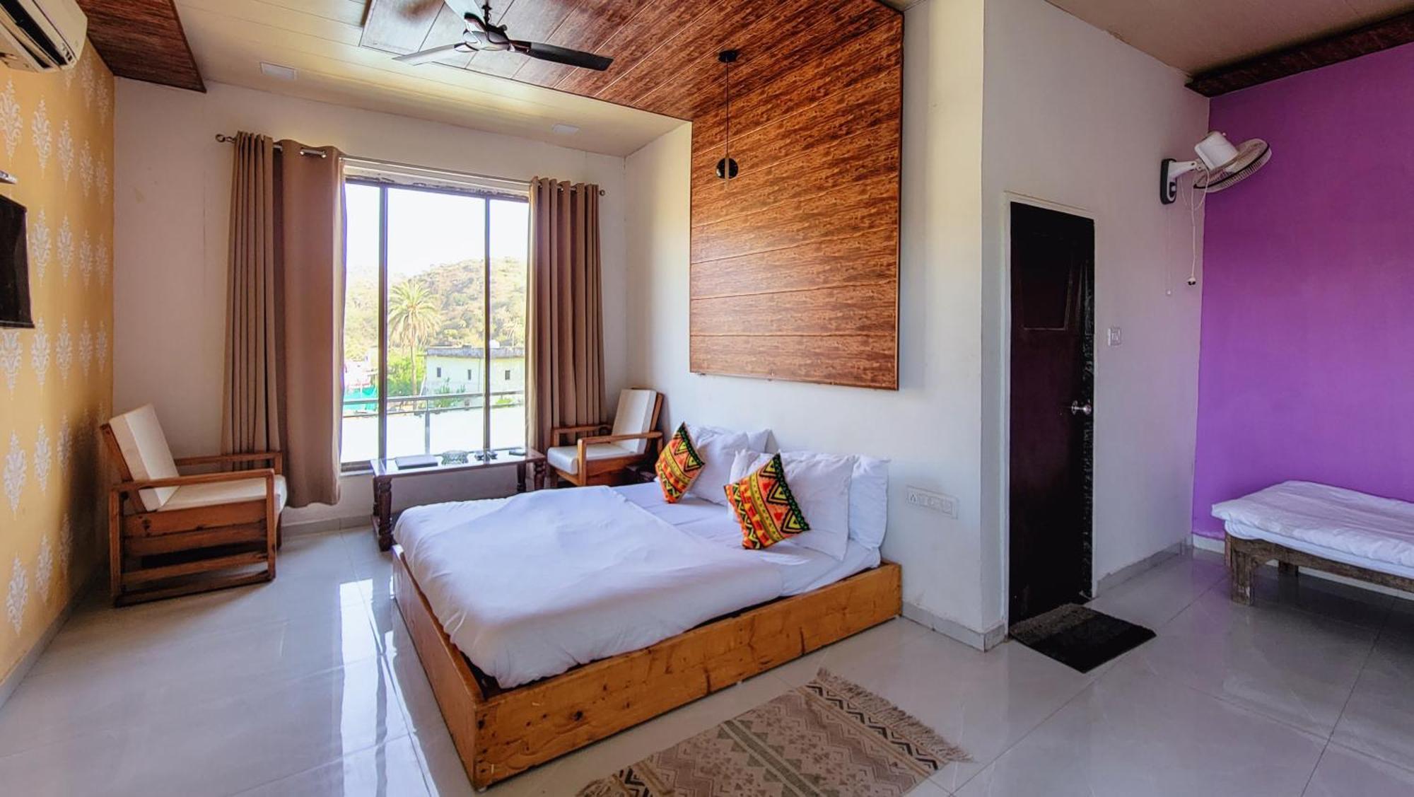 Rudraksha Inn Ābu Exteriör bild