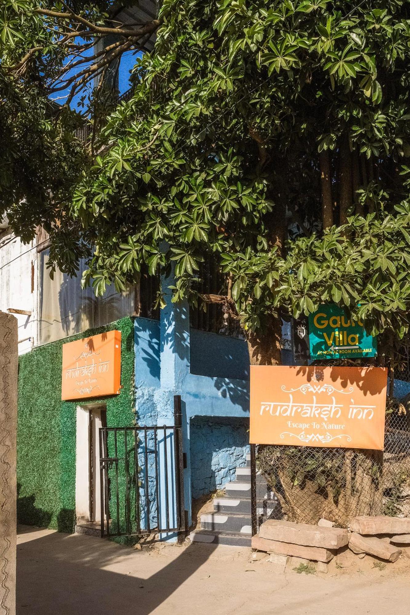 Rudraksha Inn Ābu Exteriör bild