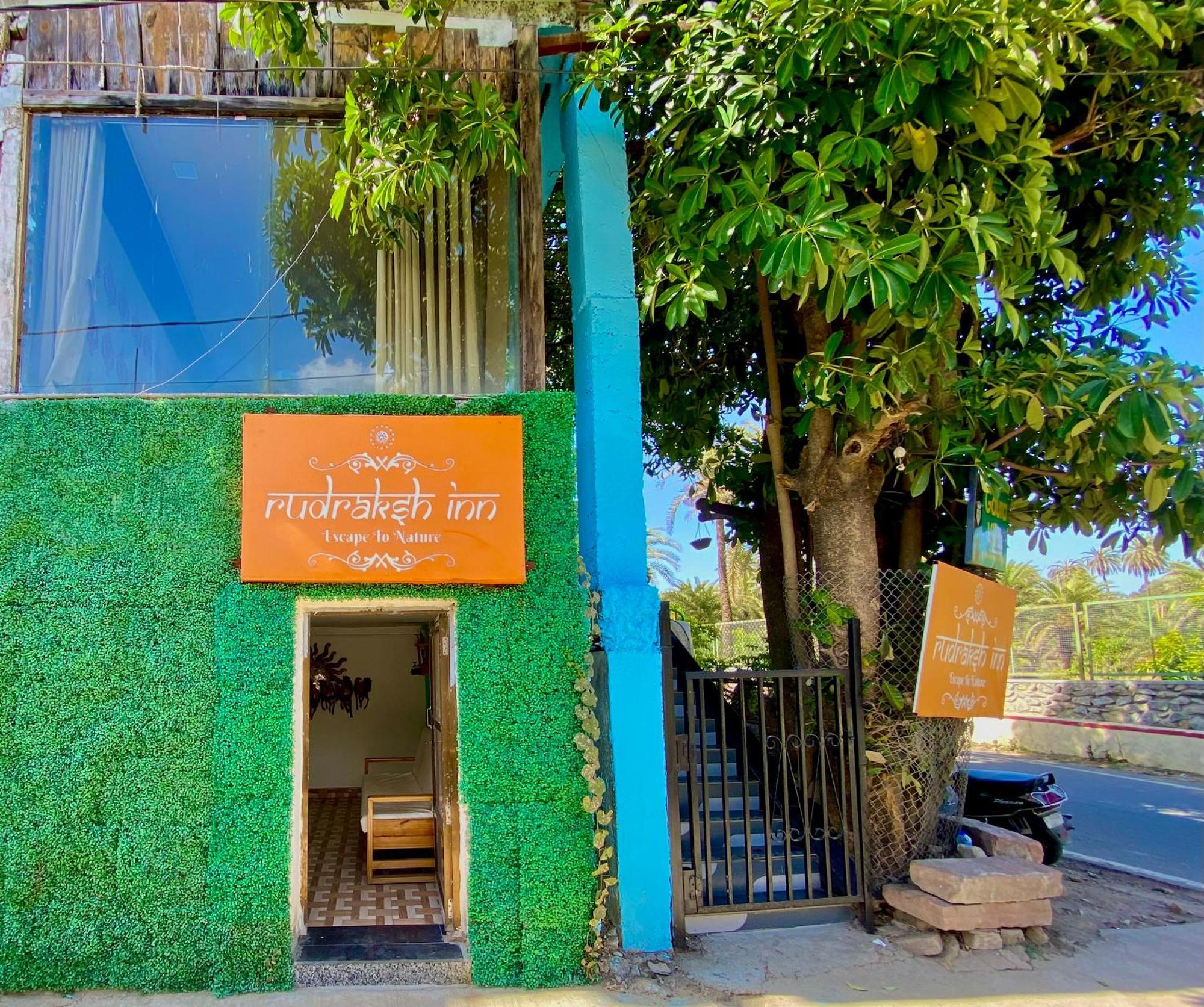 Rudraksha Inn Ābu Exteriör bild