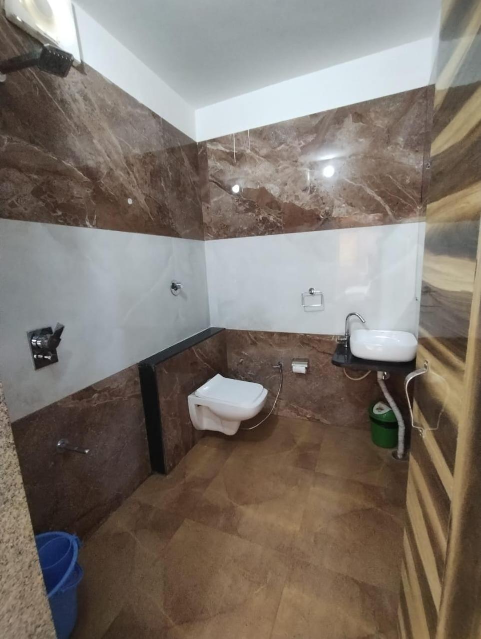 Rudraksha Inn Ābu Exteriör bild