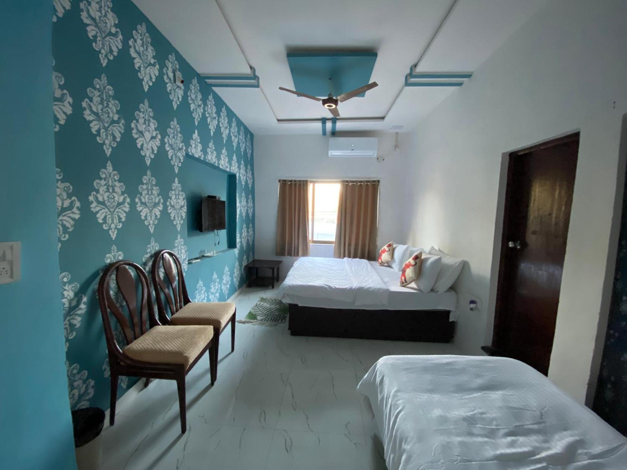 Rudraksha Inn Ābu Exteriör bild